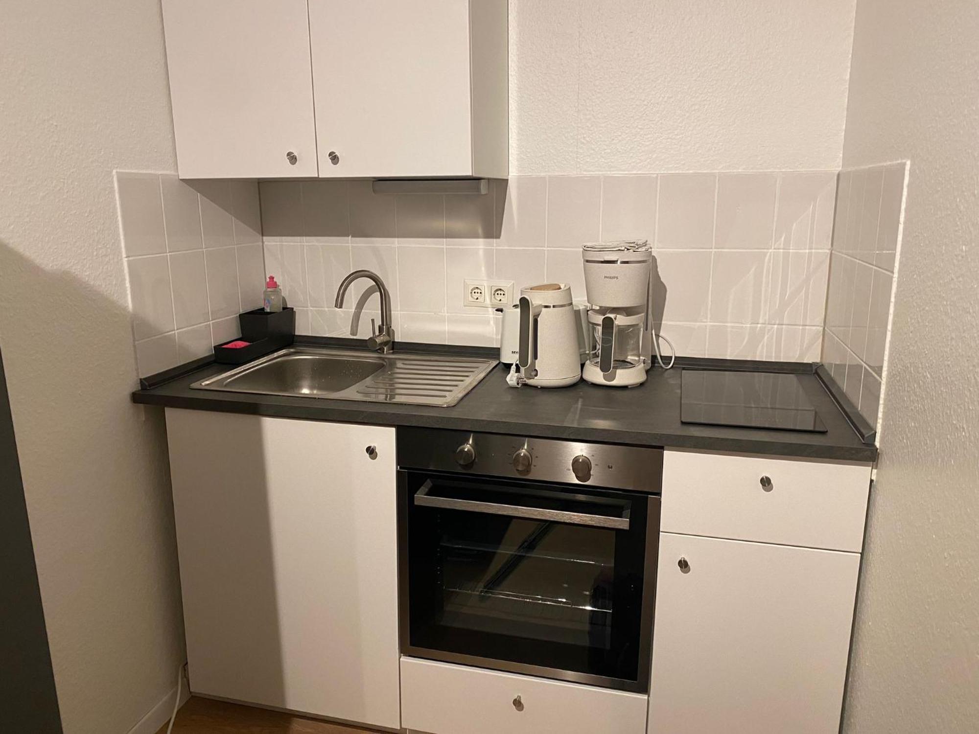 Sweet Home Apartment Hannover West - Contactless Check-In Exterior photo
